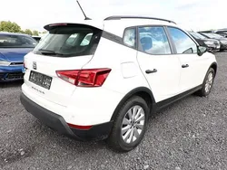 Candy weiß candy weiß candy weiß Gebraucht 2021 Seat Arona Reference SUV | 15.065 € (Fairer Preis)
