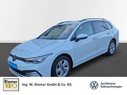 Weiß Gebraucht 2021 VW Golf VII Life Kombi | 19.874 € (Fairer Preis)