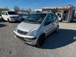 Silber Gebraucht 2004 Mercedes A160 Classic Kleinwagen | 1.990 € (Fairer Preis)