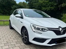 Weiß Gebraucht 2018 Renault Mégane IV Limousine | 8.990 € (Guter Preis)
