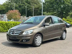 Braun Gebraucht 2010 Mercedes B180 Van / Kleinbus | 4.990 € (Fairer Preis)