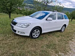 Weiß Gebraucht 2012 Skoda Octavia Kombi | 3.300 € (Superpreis)