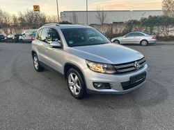 Silber Gebraucht 2016 VW Tiguan Sportline SUV | 13.450 € (Fairer Preis)