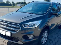 Grau Gebraucht 2017 Ford Kuga SUV | 12.400 € (Fairer Preis)
