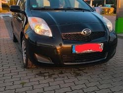 Schwarz Gebraucht 2011 Toyota Yaris Kleinwagen | 3.000 € (Guter Preis)