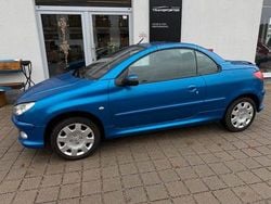 Blau Gebraucht 2004 Peugeot 206 CC Tendance Cabrio | 5.990 €