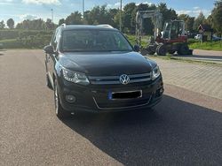 Schwarz Gebraucht 2015 VW Tiguan SUV | 12.500 € (Guter Preis)