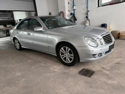 Silber Gebraucht 2008 Mercedes E280 Avantgarde Limousine | 14.990 €