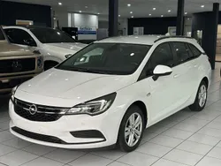Weiß Gebraucht 2018 Opel Astra Business Kombi | 11.990 € (Fairer Preis)