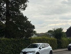 Weiß Gebraucht 2021 Renault Clio V R.S. Limousine | 16.995 € (Fairer Preis)