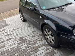 Schwarz Gebraucht 2000 VW Golf IV Kleinwagen | 2.200 € (Guter Preis)