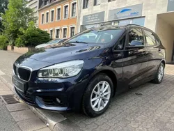 Imperialblau brillanteffekt me Gebraucht 2016 BMW 218 Advantage Limousine | 8.850 € (Fairer Preis)