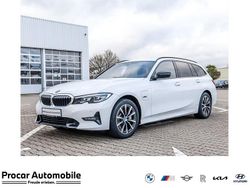 Weiß Gebraucht 2022 BMW 330e Sport Line Kombi | 30.350 € (Superpreis)