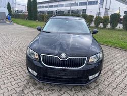Schwarz Gebraucht 2013 Skoda Octavia Ambition Kombi | 7.999 € (Fairer Preis)