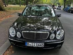 Schwarz Gebraucht 2005 Mercedes E240 Avantgarde Limousine | 4.800 € (Fairer Preis)