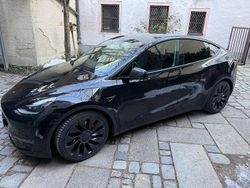 Schwarz Gebraucht 2024 Tesla Model Y Performance SUV | 42.000 € (Fairer Preis)