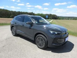 Grau Gebraucht 2025 VW Tiguan Elegance SUV | 53.350 €