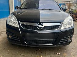 Schwarz Gebraucht 2007 Opel Vectra Kombi | 2.100 € (Fairer Preis)