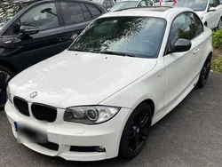 Weiß Gebraucht 2010 BMW 123 Coupé M Performance Coupé | 9.500 €