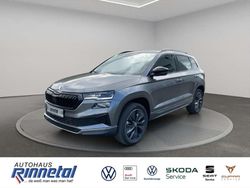 Graphitegrau metallic Neu 2025 Skoda Karoq SportLine SUV | 35.390 € (Fairer Preis)