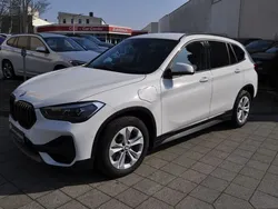 Alpinweiss iii Gebraucht 2021 BMW X1 SUV | 20.990 € (Fairer Preis)