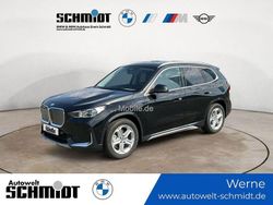 Saphirschwarz Gebraucht 2025 BMW iX1 xLine SUV | 53.980 € (Teuer)