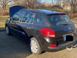 Grau Gebraucht 2010 Renault Clio GrandTour Dynamique Kombi | 1.650 € (Fairer Preis)