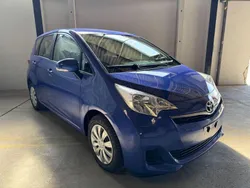 Blau Gebraucht 2011 Toyota Verso-S Life Van / Kleinbus | 3.950 € (Guter Preis)