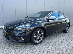 Schwarz Gebraucht 2015 Volvo V40 Business Edition Kombi | 7.900 € (Fairer Preis)