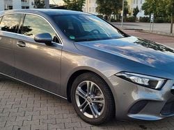 Grau Gebraucht 2019 Mercedes A180 Progressive Limousine | 20.699 € (Guter Preis)