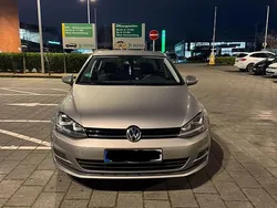 Grau Gebraucht 2015 VW Golf VII Comfortline Limousine | 6.500 € (Superpreis)
