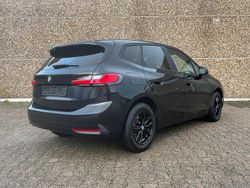 Schwarz Gebraucht 2023 BMW 218 Active Tourer Luxury Line Van / Kleinbus | 26.990 € (Guter Preis)