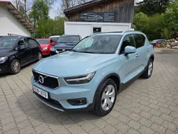 Blau Gebraucht 2019 Volvo XC40 Momentum SUV | 20.990 €
