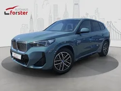 Grün Gebraucht 2024 BMW iX1 M Sport SUV | 45.880 € (Fairer Preis)