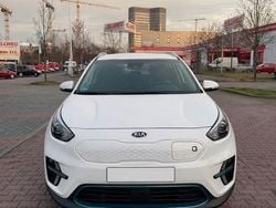 Weiß Gebraucht 2021 Kia Niro Edition 7 SUV | 15.900 € (Fairer Preis)