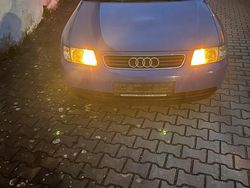 Blau Gebraucht 1999 Audi A3 Kleinwagen | 1.199 € (Guter Preis)