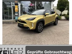 Gold Gebraucht 2023 Toyota Yaris Cross Team SUV | 23.960 € (Guter Preis)