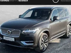 Platinum grey Gebraucht 2024 Volvo XC90 Core SUV | 64.750 € (Fairer Preis)