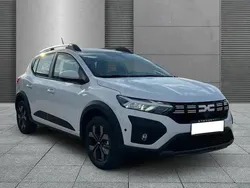 Zedergrün Neu 2025 Dacia Sandero Expression Kleinwagen | 19.990 € (Teuer)