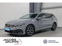 Grau Gebraucht 2022 VW Passat Pro Kombi | 21.470 € (Fairer Preis)