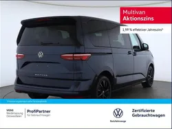 Blau Gebraucht 2024 VW Multivan Life Van / Kleinbus | 53.340 € (Fairer Preis)