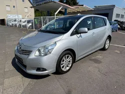 Silber Gebraucht 2011 Toyota Verso Edition Van / Kleinbus | 4.300 € (Fairer Preis)