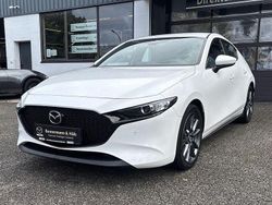 Weiss Gebraucht 2022 Mazda 3 Limousine | 21.890 € (Fairer Preis)