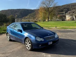 Blau Gebraucht 2002 Mercedes C200 Coupé | 1.490 € (Fairer Preis)