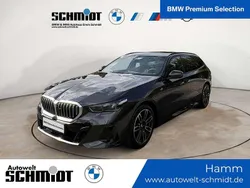 Sophistograu brillanteffekt Gebraucht 2025 BMW 540 M Sport Kombi | 67.390 € (Guter Preis)