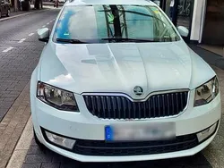 Weiß Gebraucht 2016 Skoda Octavia vRS Kombi | 11.500 € (Fairer Preis)