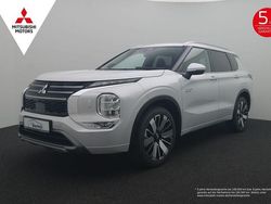 Weiß Gebraucht 2025 Mitsubishi Outlander P-HEV Top SUV | 52.990 €