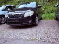 Schwarz Gebraucht 2009 Skoda Fabia Elegance Kleinwagen | 2.950 € (Fairer Preis)