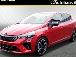 Dezirrot metallic Neu 2025 Renault Clio V Techno Limousine | 21.990 € (Teuer)