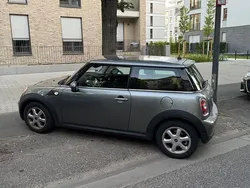 Grau Gebraucht 2009 Mini ONE Kleinwagen | 5.200 € (Fairer Preis)